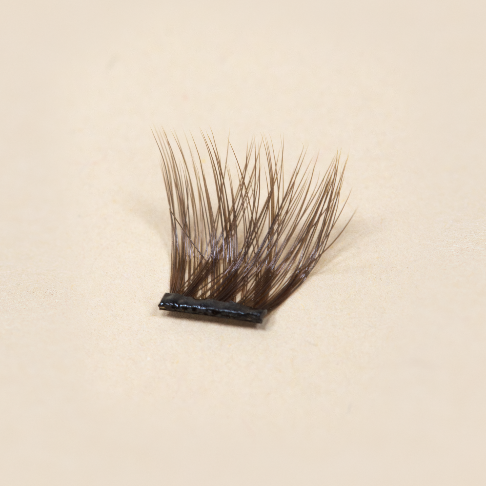 Starterkit Pre-Glued Whispy Medium (Brown) - Press-On Lashes