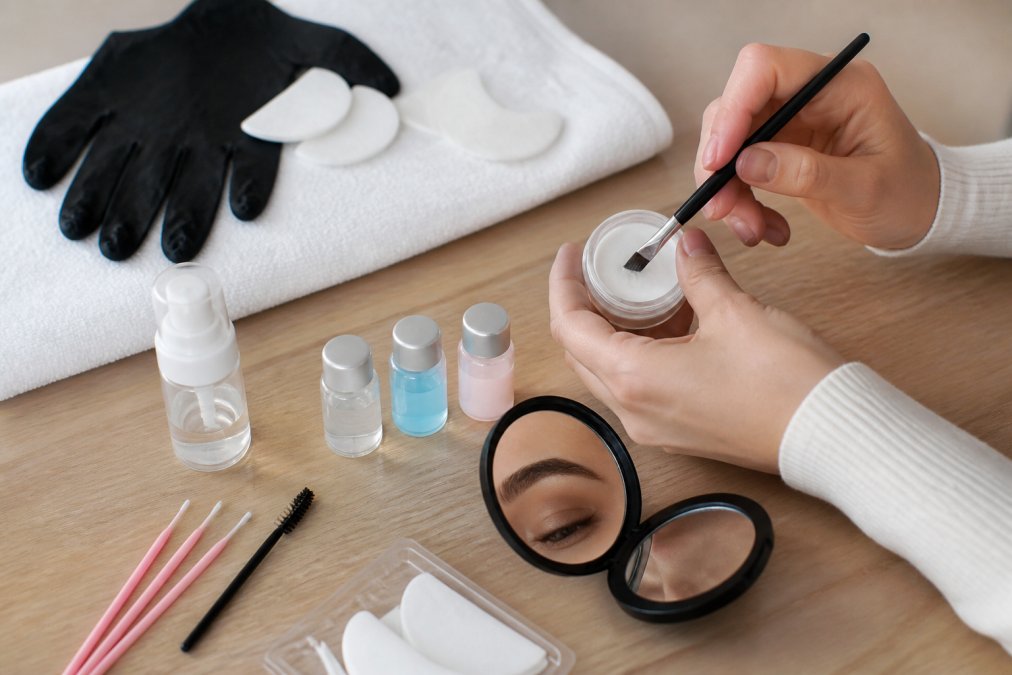 Easy DIY Brow Lamination Tips: Step-by-Step Guide