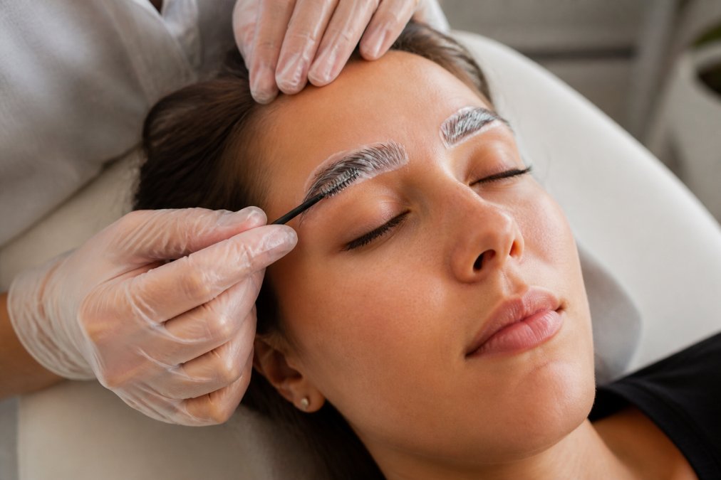 How Long Does At-Home Eyebrow Perm Last? 2026 Guide