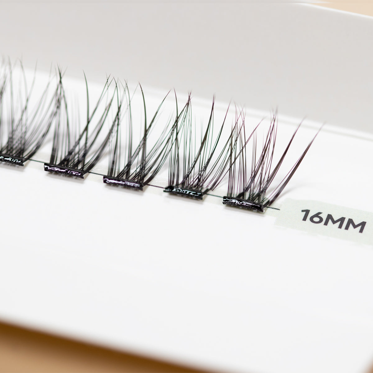 Single lashes 16mm | Whispy Light Clusters